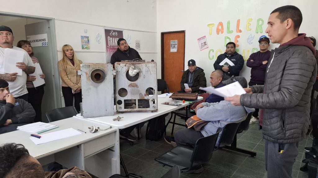 La Municipalidad de Caleta Olivia impulsa un curso de mantenimiento de calefactores