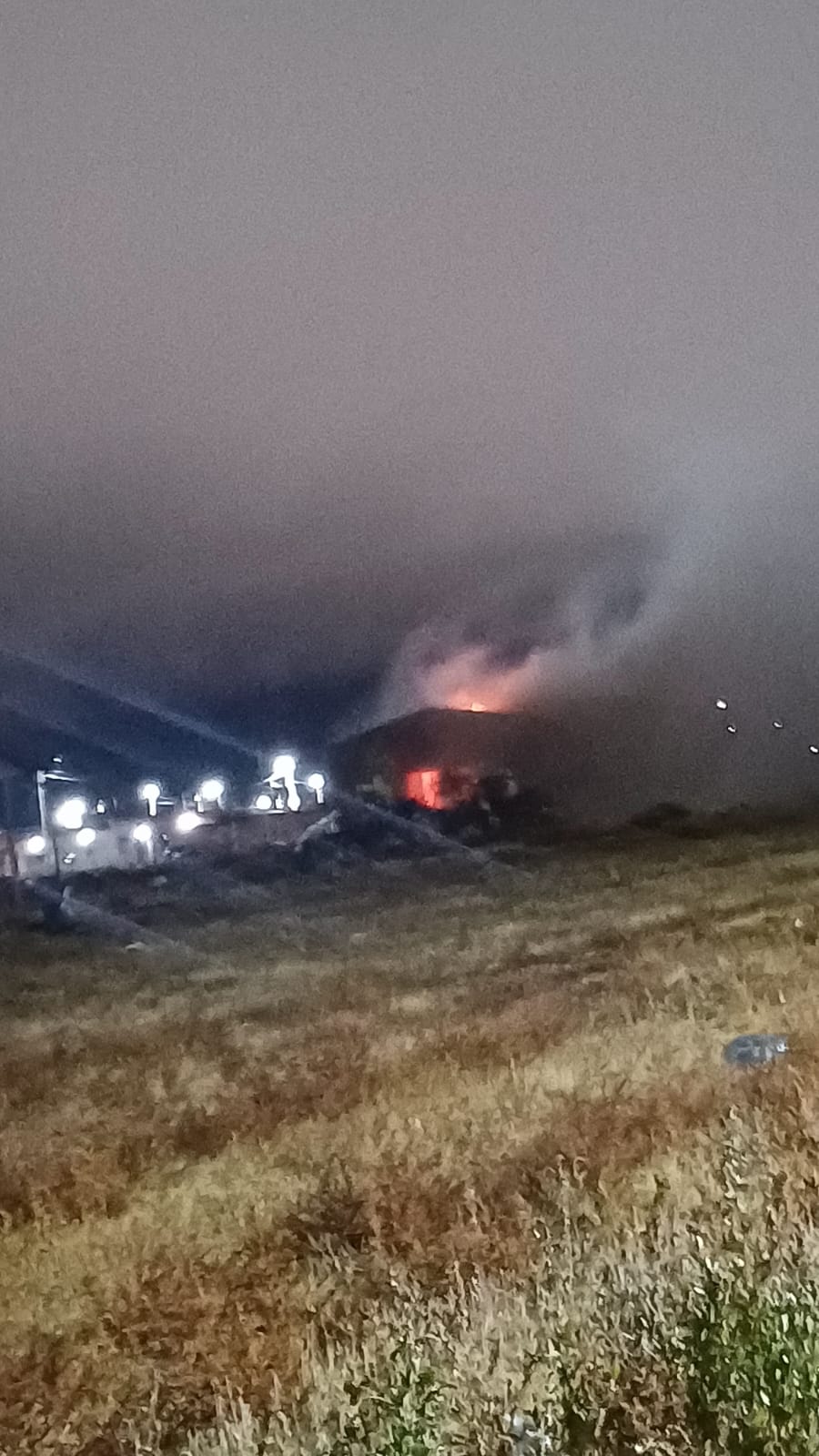 Incendio intencional en una vivienda en construcción