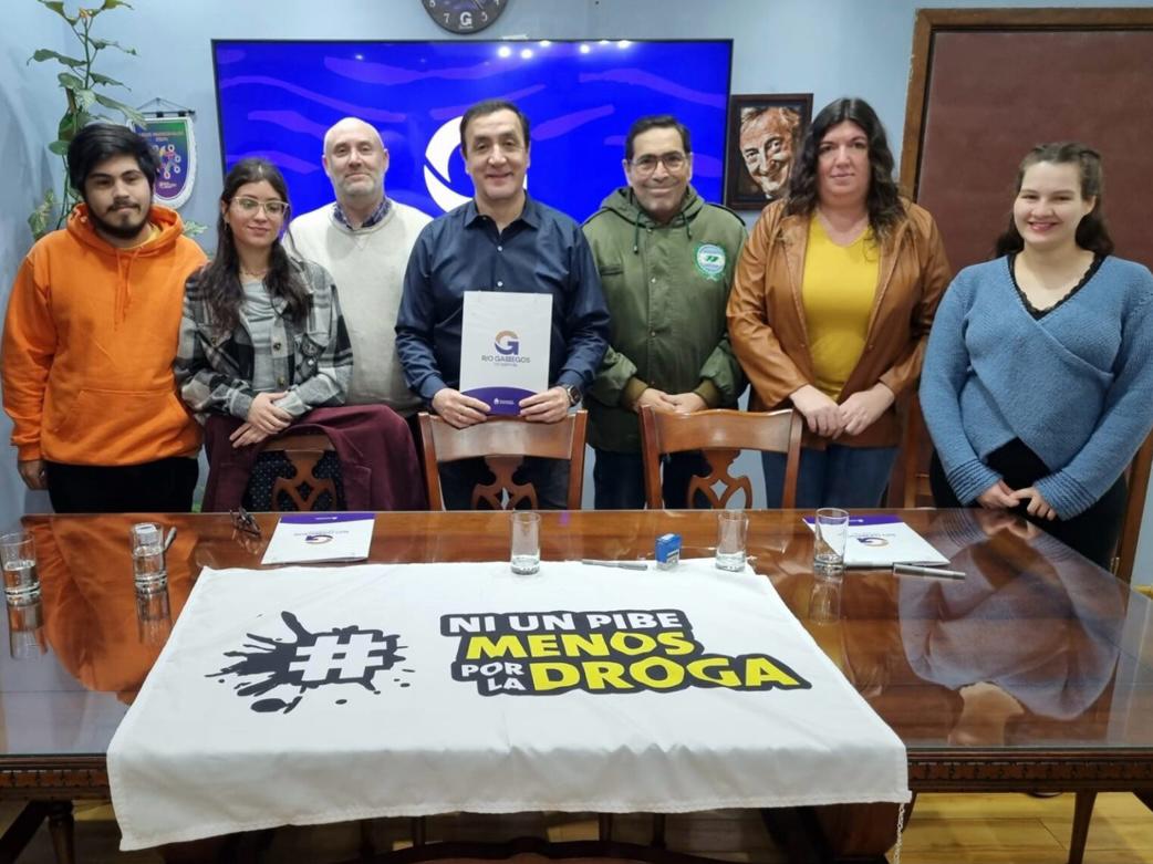 La Municipalidad firmó un convenio con el Movimiento “Ni un Pibe Menos por la Droga” para impulsar talleres comunitarios
