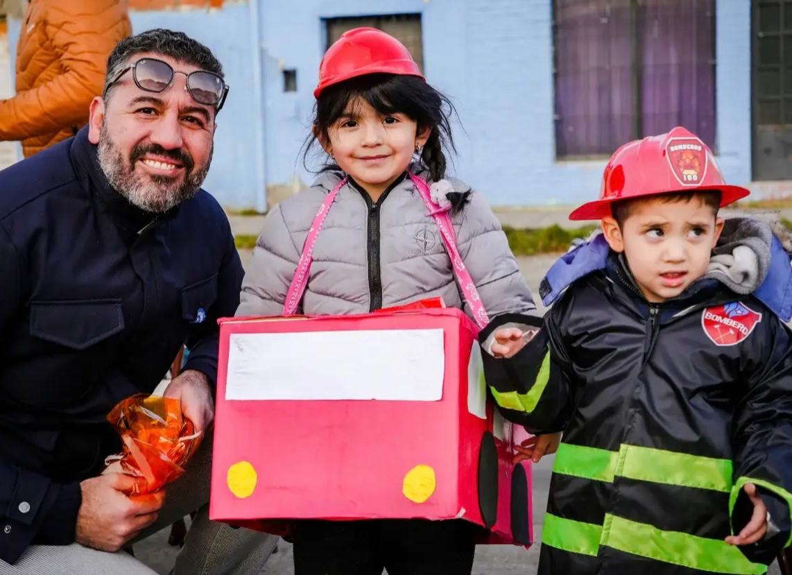 La comunidad educativa del Jardín Talenke Amel de Río Gallegos celebró el Día de la Independencia con un emotivo acto