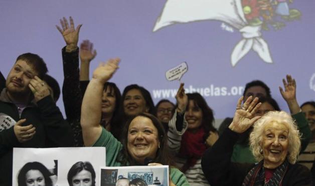 Encontraron al nieto 140: Abuelas de Plaza de Mayo confirmó una nueva restitución de identidad