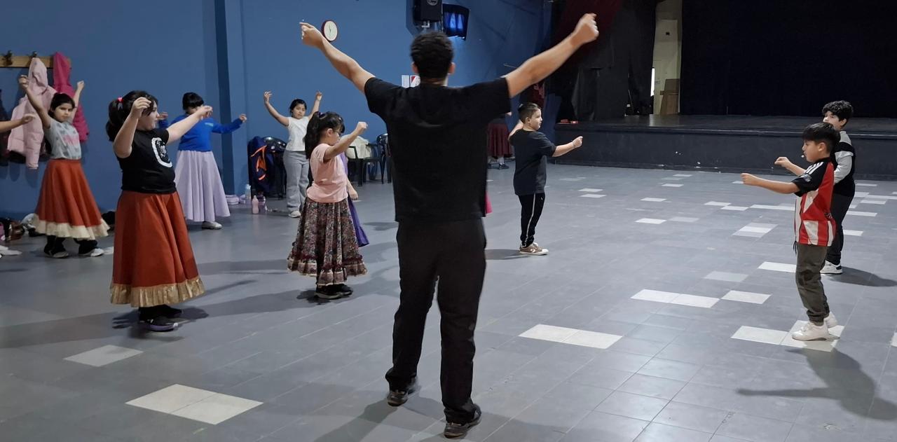 La Escuela Municipal de Danzas Nativas presenta su festival artístico