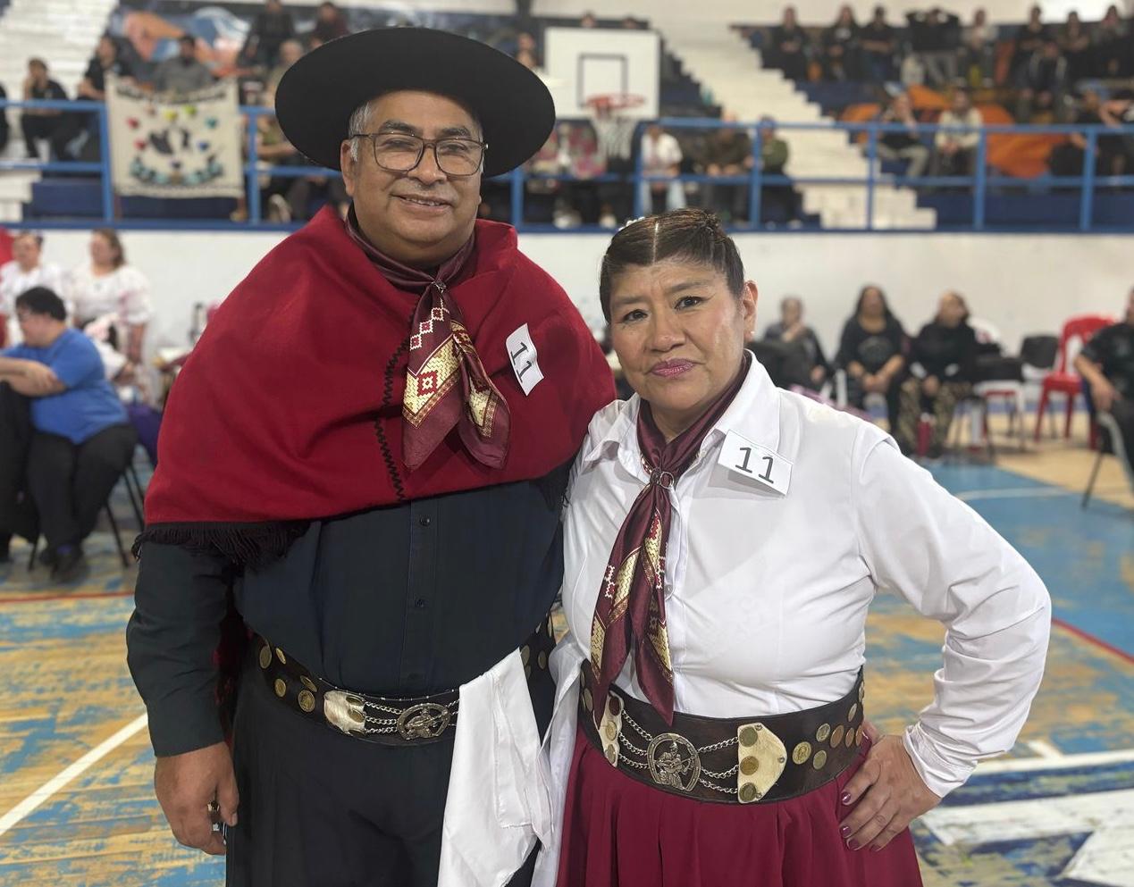 Encuentro folklórico solidario en el complejo municipal