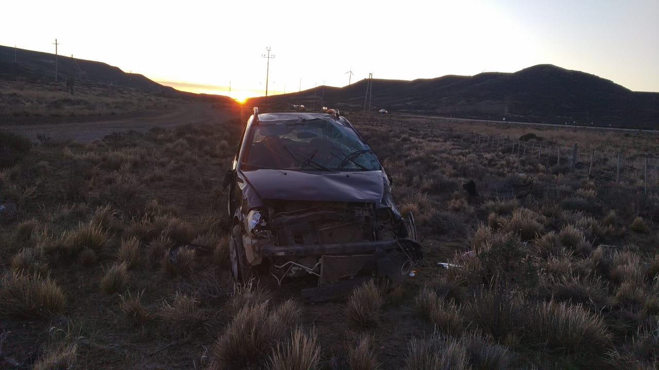 Intervención en vuelco Vehicular en Ruta 12 – Planta Pirolítica